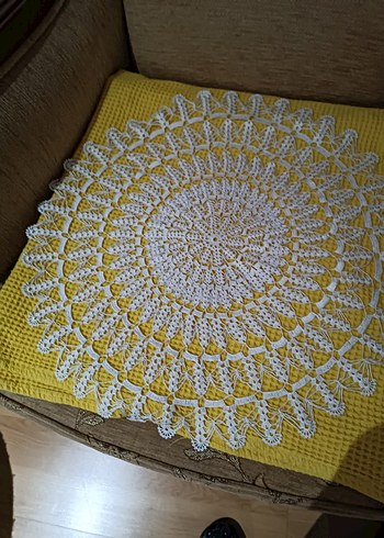 El Yapımı Beyaz Dantel Masa Örtüsü - Görsel 3