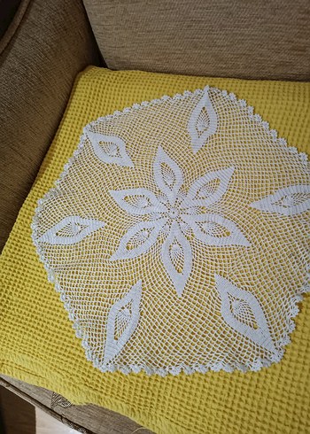 El Yapımı Beyaz Dantel Örtü - Görsel 3