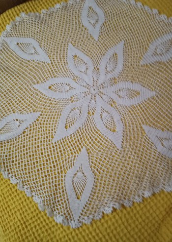 El Yapımı Beyaz Dantel Örtü - Görsel 2