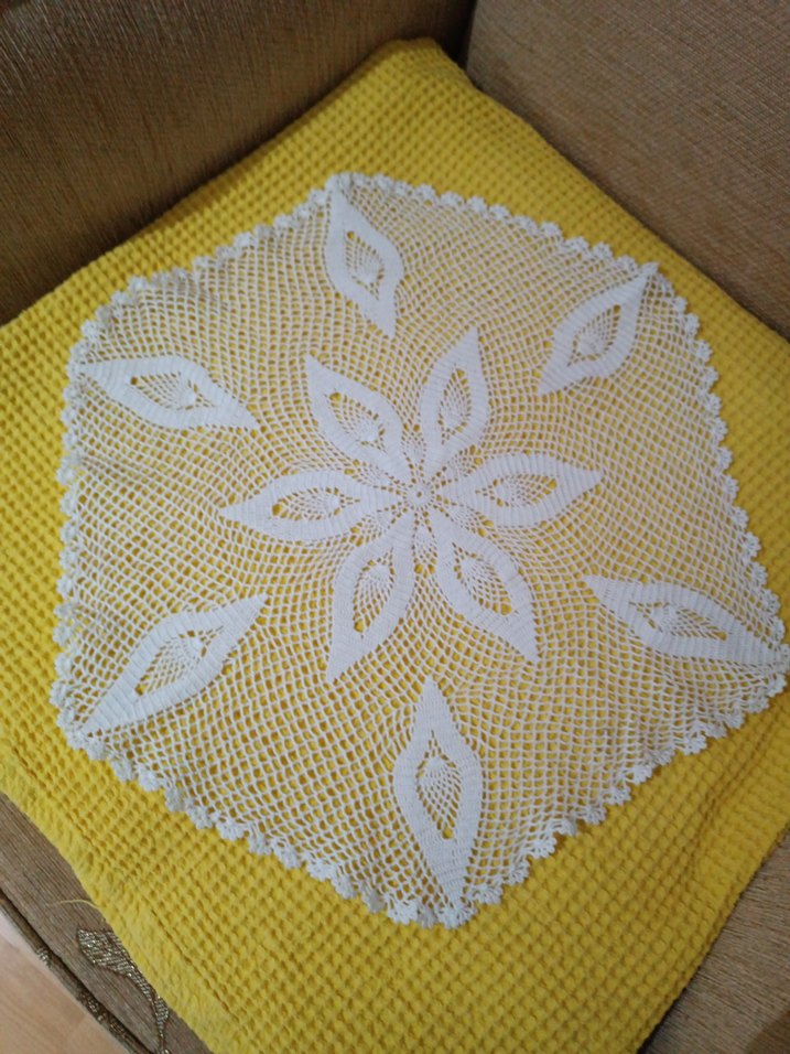 El Yapımı Beyaz Dantel Örtü - Görsel 4