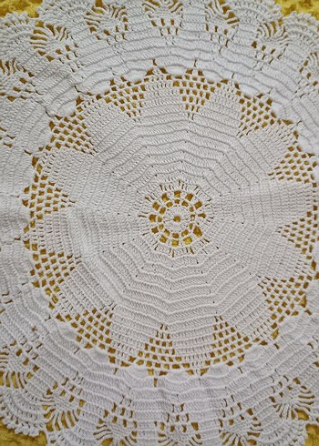 Sarı Kareli Dantel Süslemeli Masa Örtüsü - Görsel 5