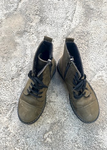 Haki Süet Kadın Bot - Görsel 2