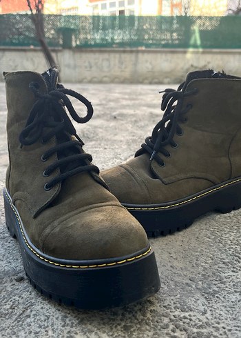 Haki Süet Kadın Bot - Görsel 3