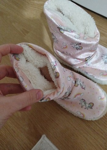 Peluş İç Astarlı Pembe Kız Çocuk Ev Terliği - Görsel 3