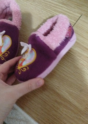 Mor Nakışlı Kız Çocuk Ev Terliği - Görsel 2