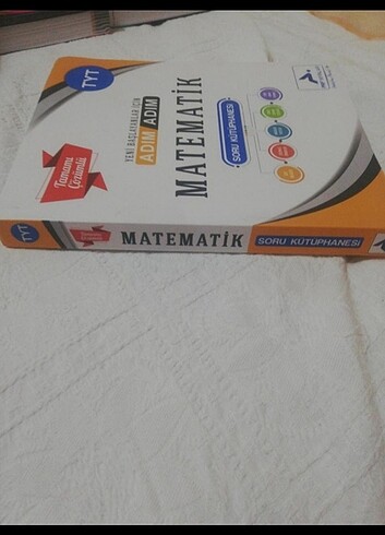 Beden Paraf yayınlarından. Tyt matematik soru bankası.