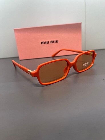 Miu Miu MIU MIU GÜNEŞ GÖZLÜĞÜ