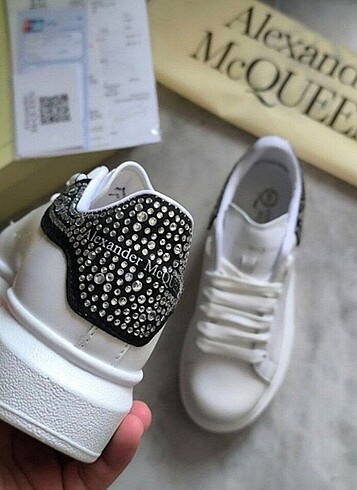 36 Beden beyaz Renk ALEXANDER McQUEEN BEYAZ TAŞLI