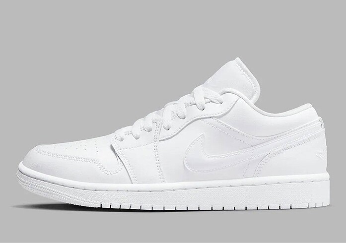 36 Beden beyaz Renk NIKE AİR JORDAN 1 LOW TRIPLE WHITE