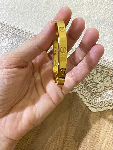Pandora Cartier kelepçe