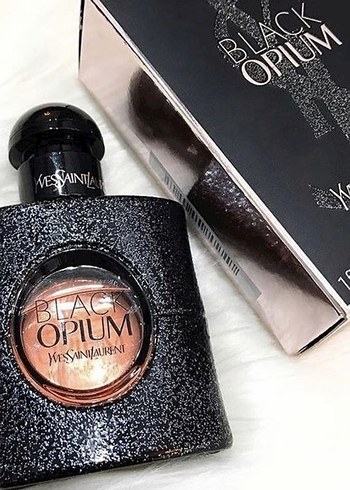 Yves Saint Laurent Black Opium Kadın Parfümü