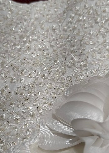 Kız Çocuk Beyaz Nakışlı gelinlik - Görsel 3