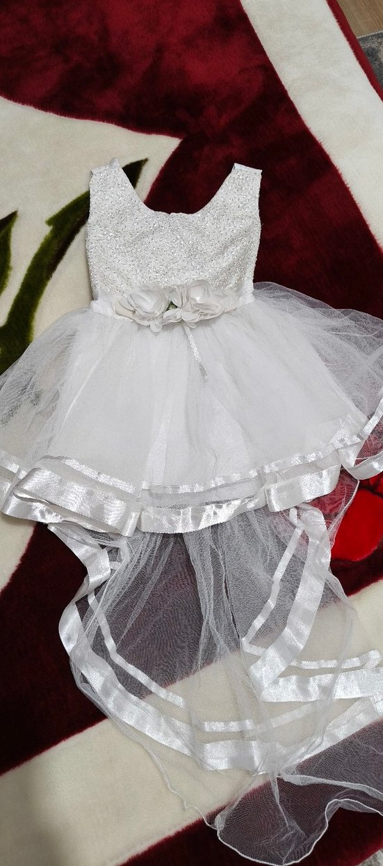 Kız Çocuk Beyaz Nakışlı gelinlik - Görsel 4