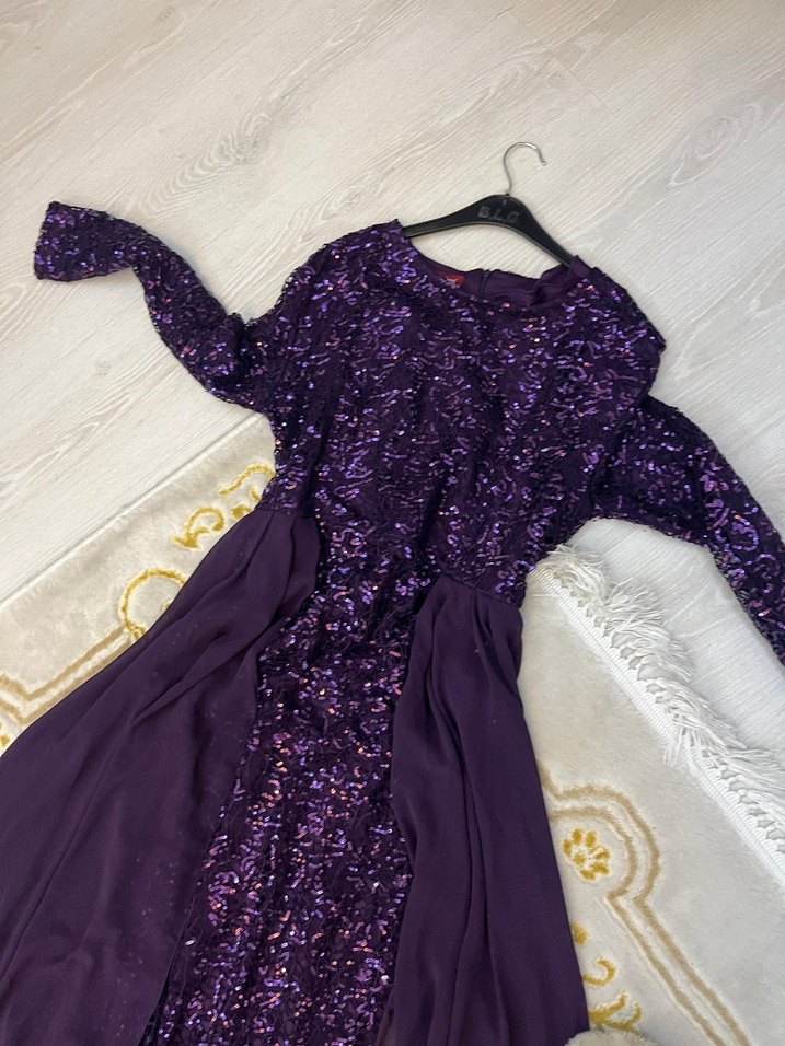 Mor Uzun Kollu İşlemeli Kadın Abiye Elbise - Görsel 3