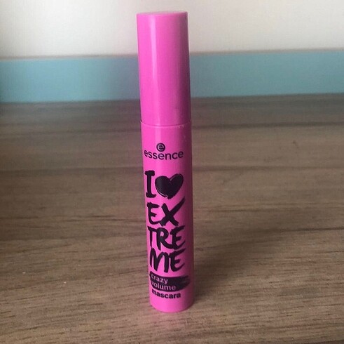 essence mascara