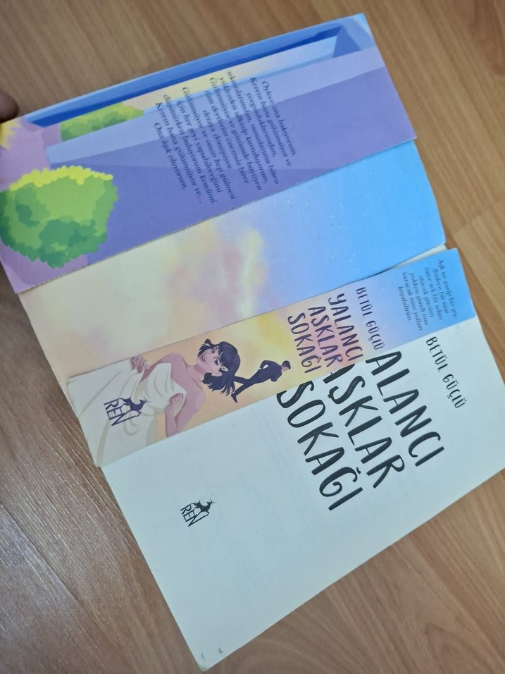 Yalancı Aşklar Sokağı Romanı - Görsel 2