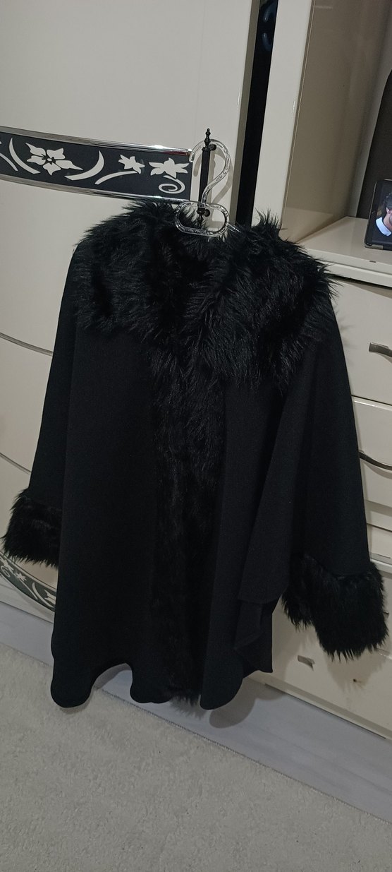 SIFIR URUN  Kürklü Kadın Kaban Panço - Görsel 2
