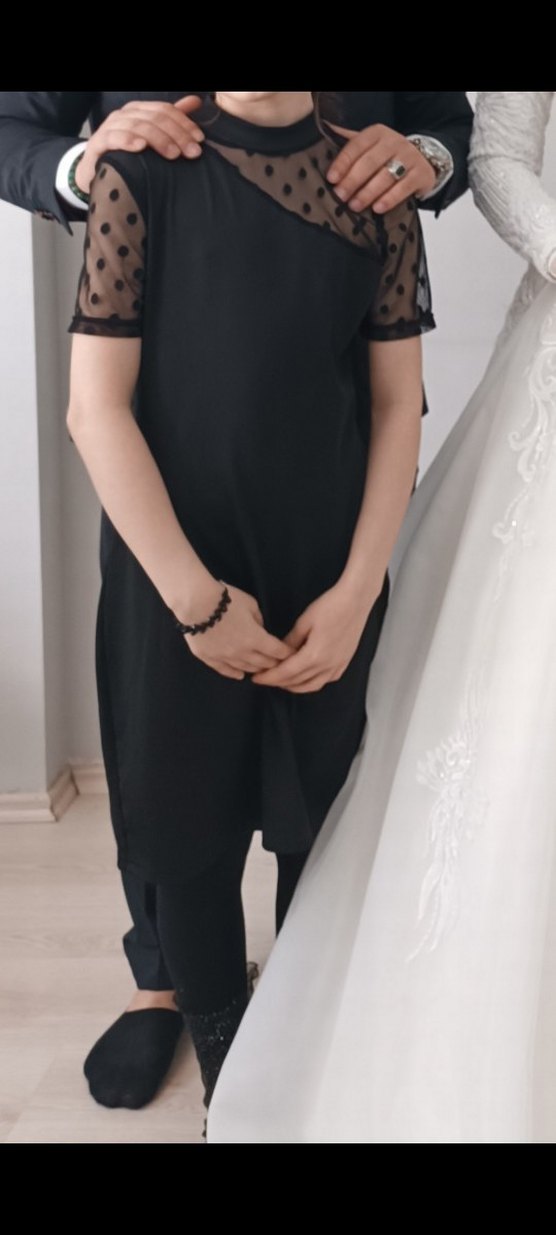 11 12 yaş siyah puantiyeli tüllü omuz detaylı elbise - Görsel 2