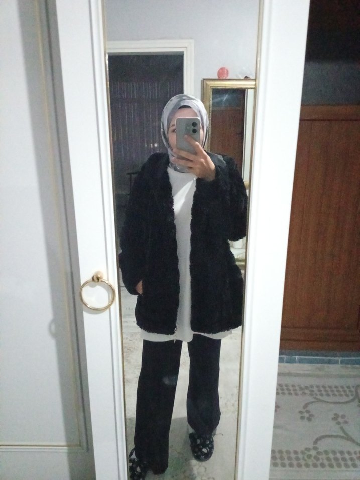 Siyah Peluş Kadın Midi Kaban - Görsel 2