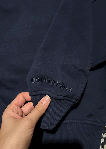 Zara Gotham sweat