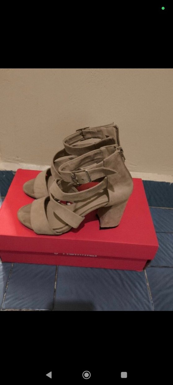 Bej Süet Tokalı Kadın Topuklu Ayakkabı - Görsel 3