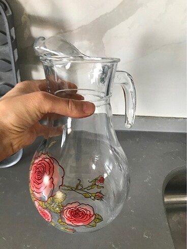 Su sürahisi yenidir