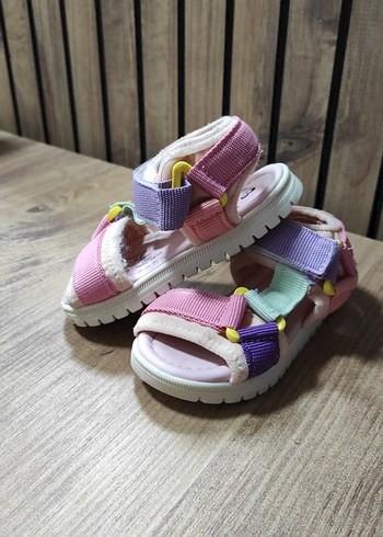 Kız Çocuk Çok Renkli Bağcıklı Sandalet