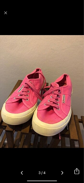 37 Beden Superga