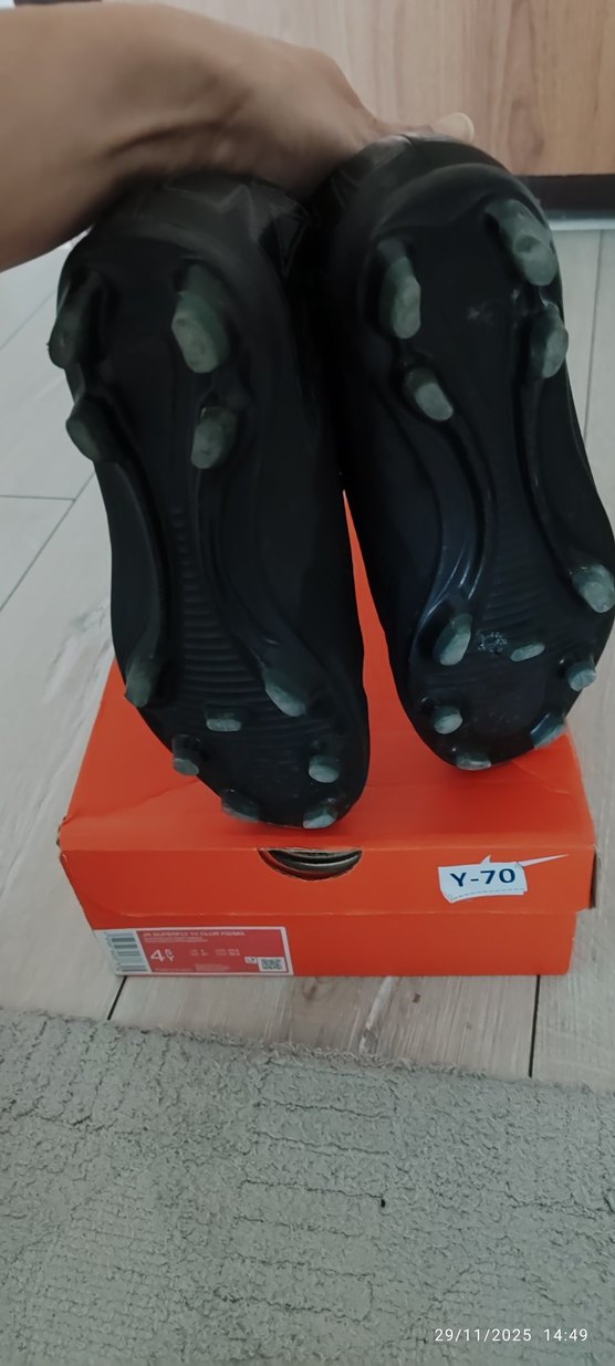 Nike Siyah Erkek çocuk Futbol Ayakkabısı Velcro 36.5 - Görsel 4