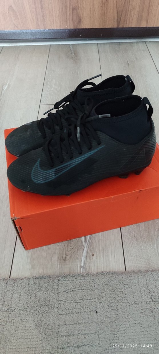 Nike Siyah Erkek çocuk Futbol Ayakkabısı Velcro 36.5 - Görsel 2