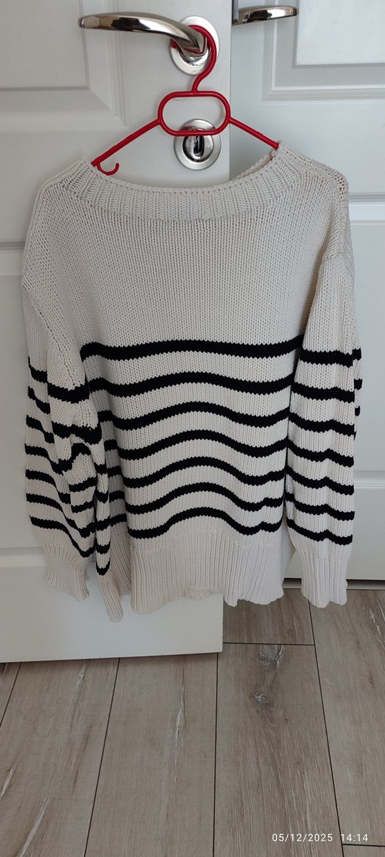 Gri Çizgili Kadın Örgü Kazak - Görsel 2