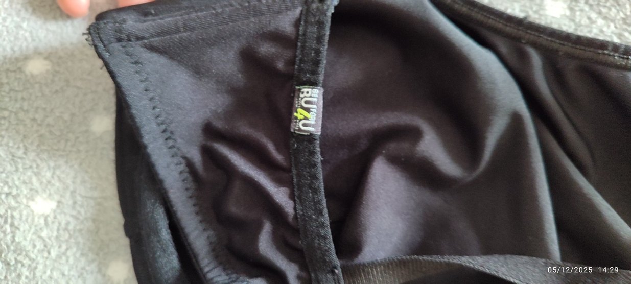 Siyah V Yakalı, Fermuarlı Spor Üst - Görsel 3