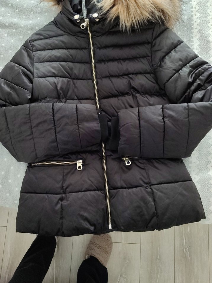 Kürklü Kapüşonlu Siyah Kadın Kışlık Mont - Görsel 4