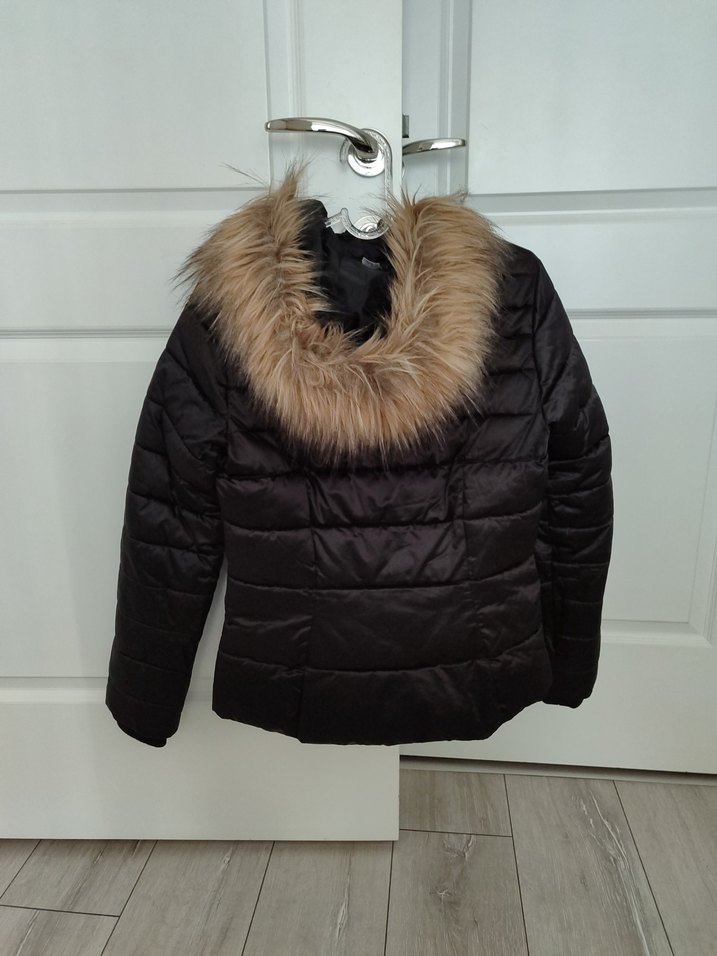 Kürklü Kapüşonlu Siyah Kadın Kışlık Mont - Görsel 3