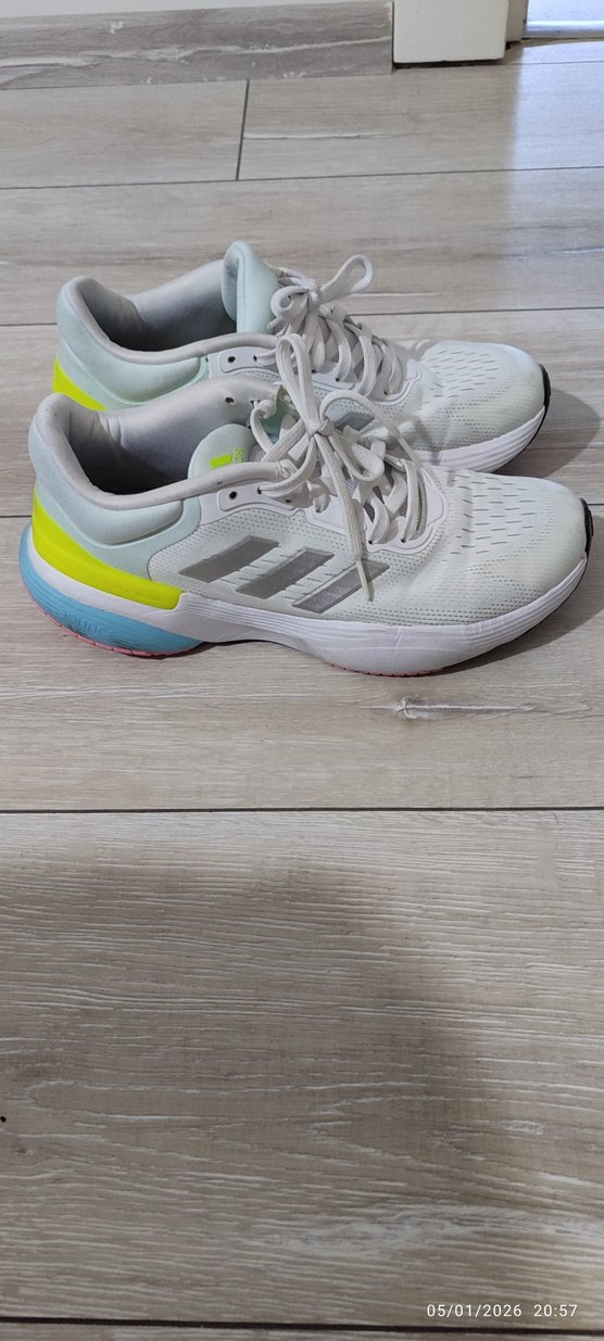 Adidas Beyaz Spor Ayakkabı - Görsel 2