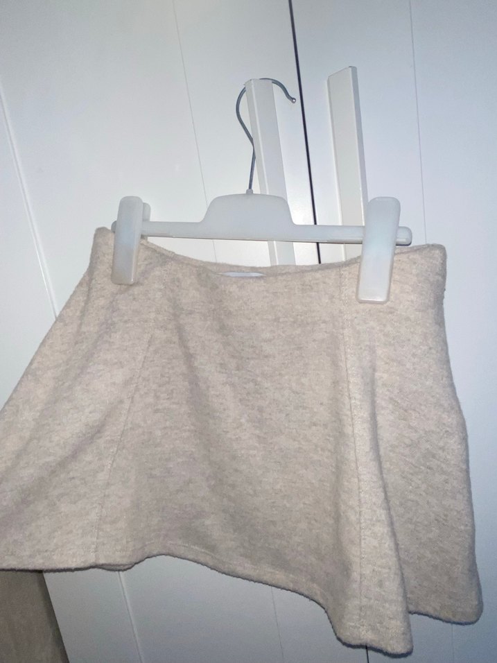 Bershka bej rengi etek - Görsel 2