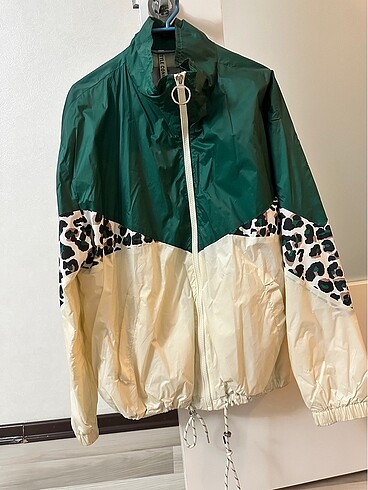 Bershka mont