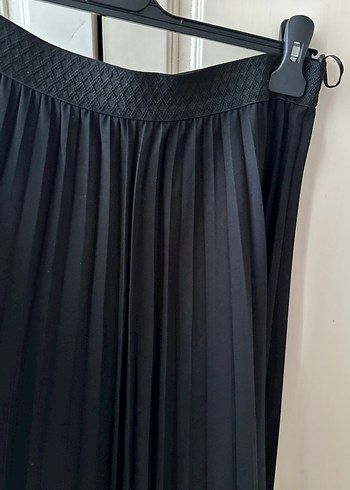 Siyah Pilili Midi Uzun Etek - Görsel 3