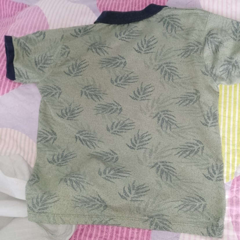 Desenli Erkek V Yaka Polo Tişört - Görsel 2