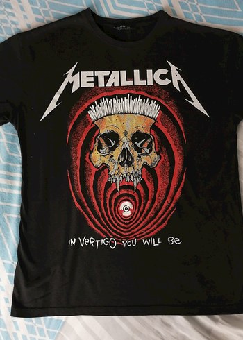 Diğer Metallica Baskılı Siyah Tişört