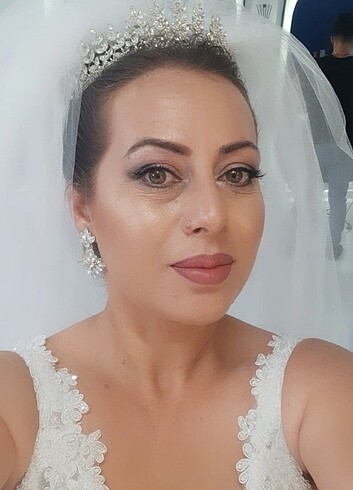 Gelin taci ve küpesi 