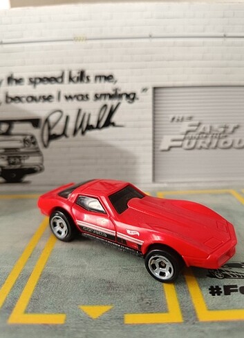 Hot Wheels Corvette Stingray 