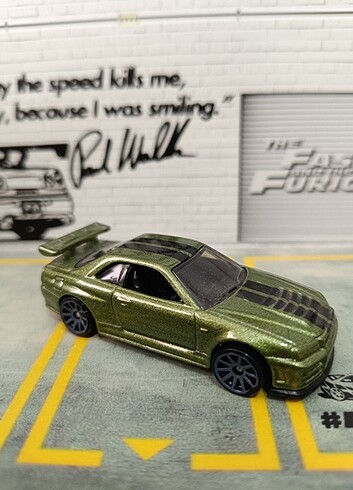 m Beden Nissan Skyline GT-R R34