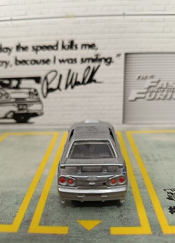 m Beden gri Renk Nissan Skyline GT-R R34