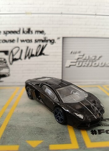 Lamborghini Aventador LP 700-4 