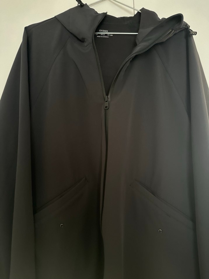 Siyah Kadın Fermuarlı Oysho Yağmurluk - Görsel 4