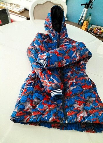 Spider-man logolu kapüşonlu kaban  - Görsel 5