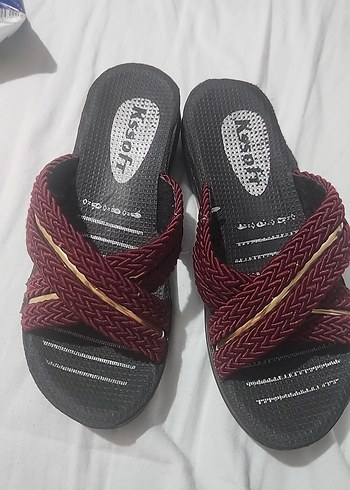 Bordo Dolgu Topuklu Kadın Terlik