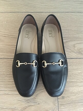 İnci 38 numara siyah loafer