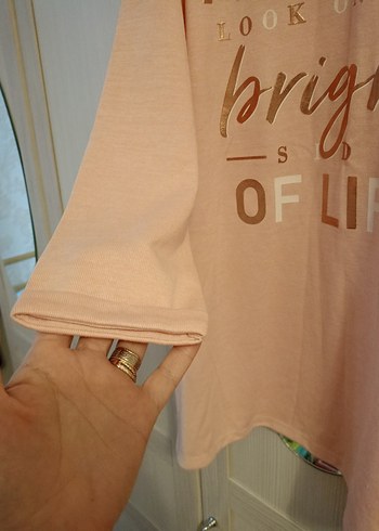 Bej Kadın Uzun Kollu Salaş Baskılı Tişört - Görsel 3